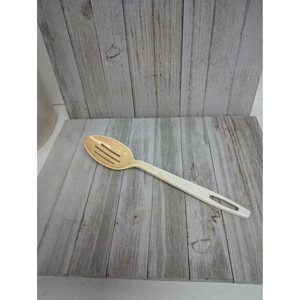Vintage Tailor Made Products Slotted Spoon #2 Almond Nylon Plastic 11 1/2"